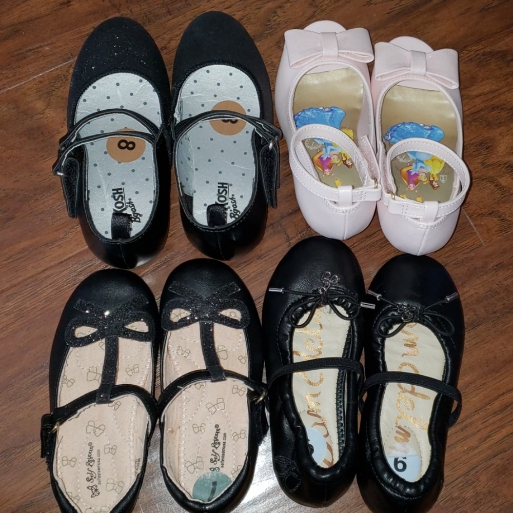 Girls toddler shoes! 4 pair pre-owned! Size 7,8,9
